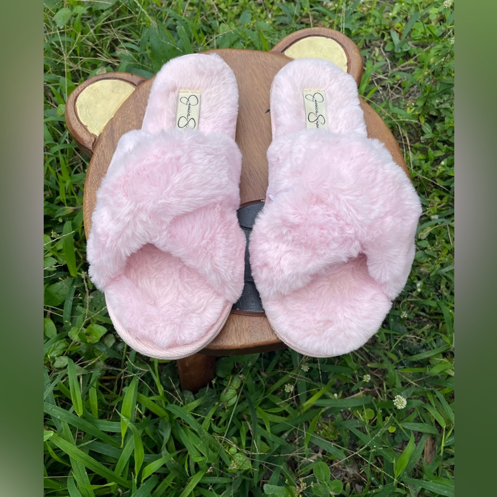 EUC Jessica Simpson pink fuzzy slippers size 7/8 - Picture 3 of 12